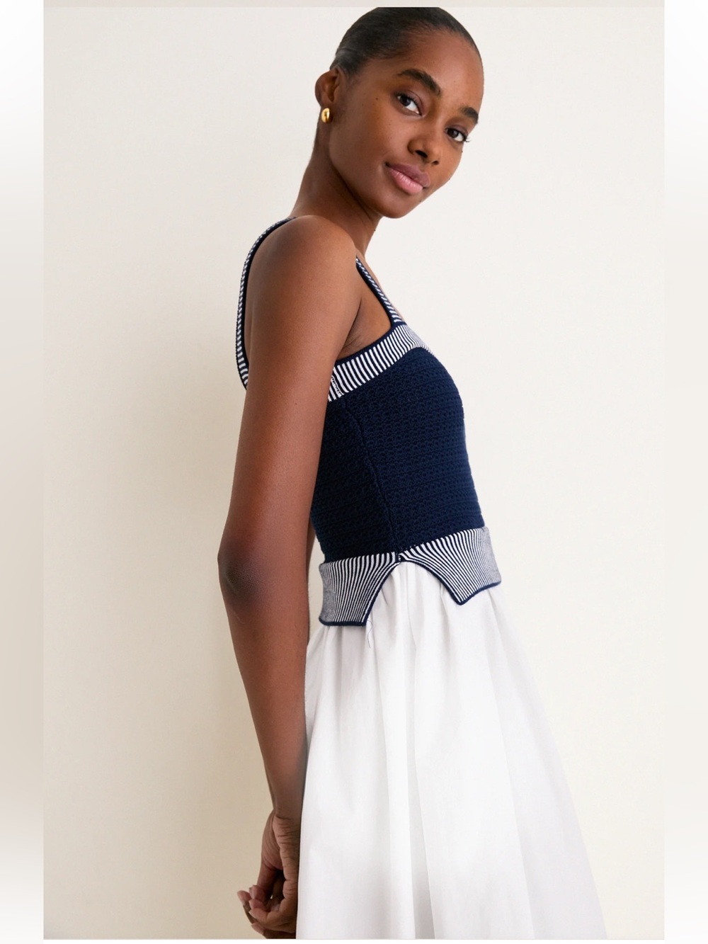 MOON RIVER Navy and Off White Knit Top Midi Dress - Picture 4 of 16